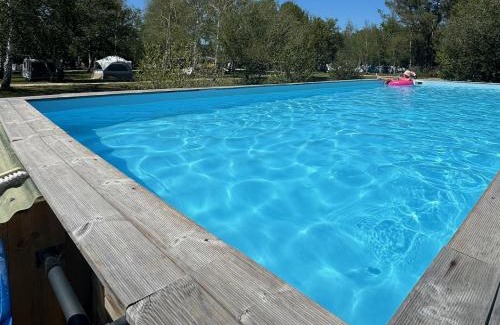 Naujac-Sur-Mer Cama Y Desayuno | Blue : La Roulotte du Médoc
