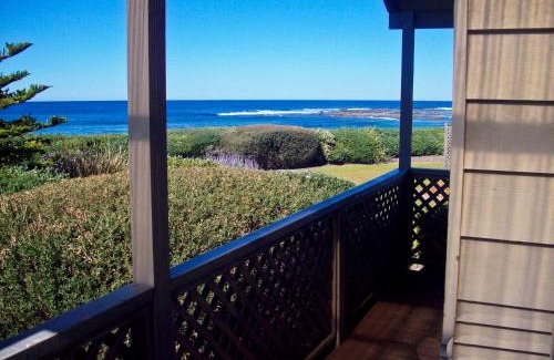Bateau Bay Complejo | Blue Lagoon Beach Resort