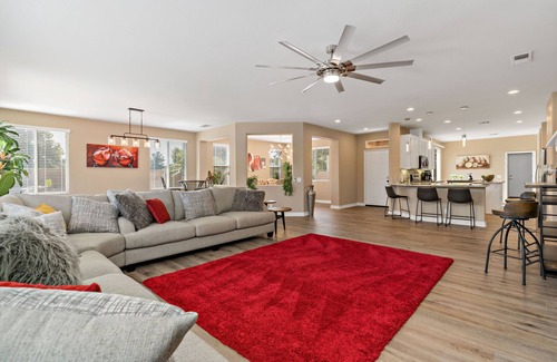 Temecula Casa | Blue Lagoon Oasis - Pool - Firepit - Close to Wineries