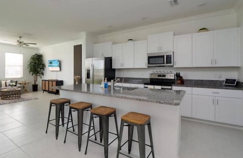 Wesley Chapel South Casa | Blue Lagoon Townhouse in Epperson