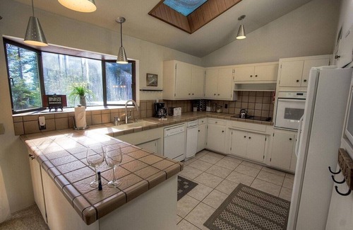 Incline Village Casa | Blue Laulea 2 Bedroom Home by RedAwning