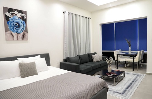 Gemmayzeh Casa | Blue