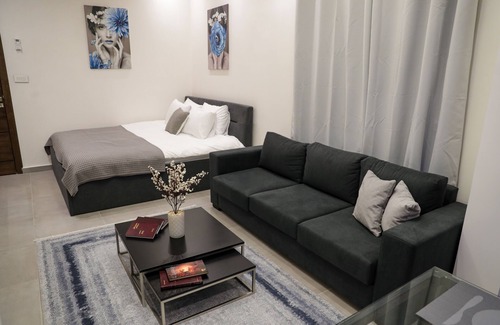 Gemmayzeh Casa | Blue