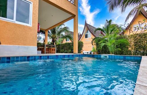 Klong Son Villa | Blue Lion Small Pool Villa - by KohChangVillas