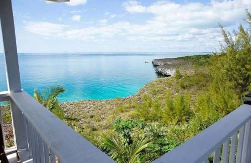 Gregory Town Casa | Blue Love Point home