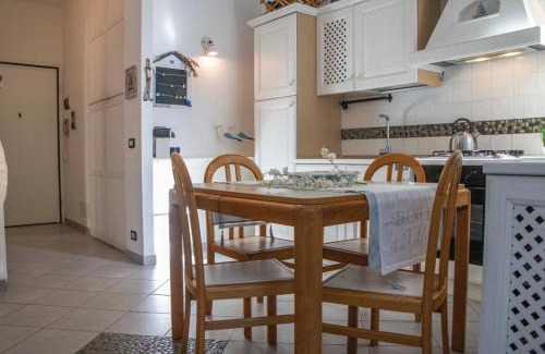 Varigotti Apartamento | Blue Marine - Trilocale con Smart Tv, WiFi Gratuito, Aria Condizionata, ideale per Famiglie