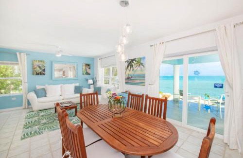 East End Casa | Blue Moon - A Divers Paradise in East End Next Door to Ocean Frontiers, Beach Cottage with Upgraded Interiors
