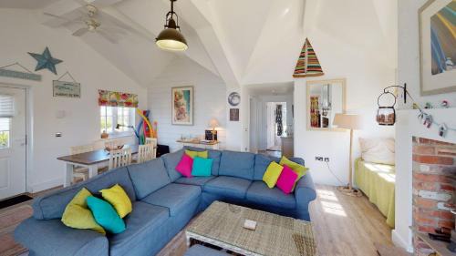 Filey Casa | Blue Moon at The Bay Filey, sleeps 4-5, 2 dogs welcome
