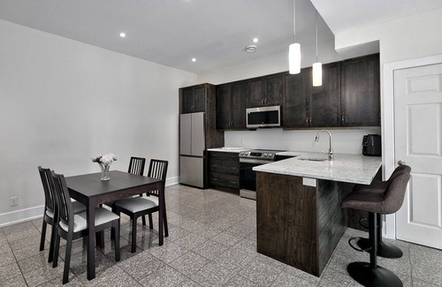 Craigleith Apartamento | Blue Mountain Bliss: Ski-In/Ski-Out Luxury Escape
