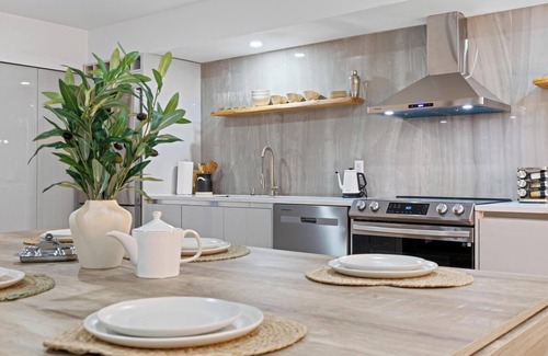 Drums Casa | Blue Nest By The Lake