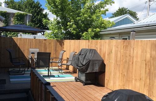 Port Stanley Cabaña | Blue on William - only a minute walk to the beach!