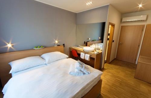 Prague 18 Hotel | Blue Orange Resort