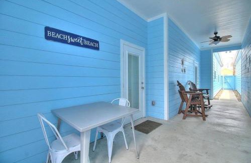Port Aransas Casa | Blue Pelican at Pirates Bay Resort