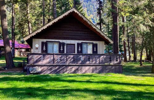 Joseph Casa | Blue Pine Lodge