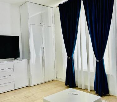 Falticeni Apartamento | Blue Queen