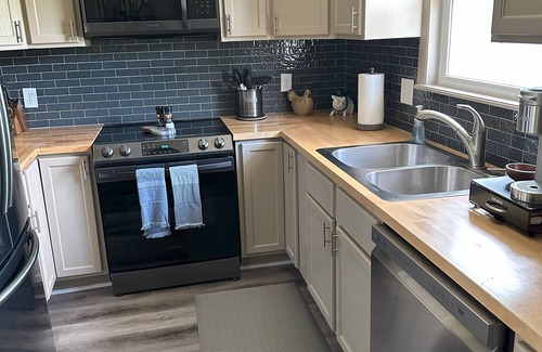 Zionsville Casa | Blue Ranch Retreat - Zionsville/Carmel/Grand Park/Indy