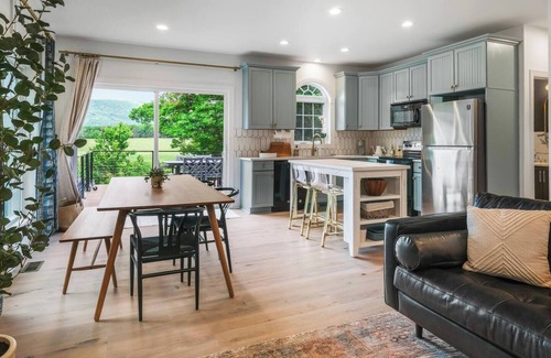 Afton Casa | Blue Ridge Beau, Lost In The View