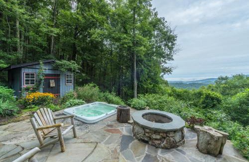 Weaverville Casa | Blue Ridge Bliss Gorgeous home with hot tub & stunning views