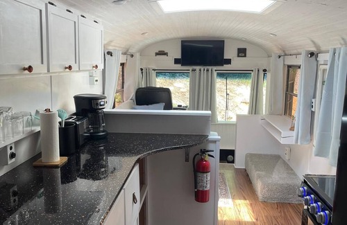 Brevard Casa | Blue Ridge Bus