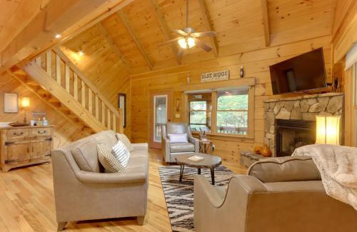 Blue Ridge Casa | Blue Ridge Cabin Rental with Hot Tub and Creek Access!