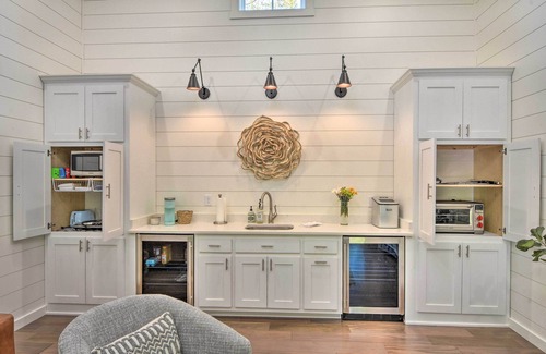 Blue Ridge Cabaña | Blue Ridge Cottage: Modern Solace in the Mountains