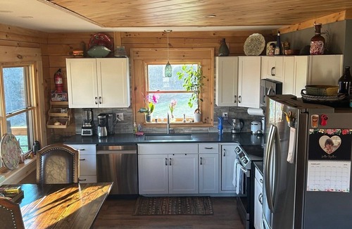 Monroe Cabina | Blue Ridge Mountain Cabin Retreat