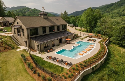 Canton Casa | Blue Ridge Mountain Retreat at Springdale Resort, Canton, NC