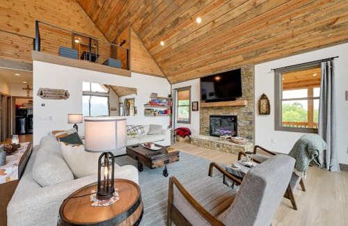 Andrews Casa | Blue Ridge Mountain-View Cabin with Hot Tub and Deck!