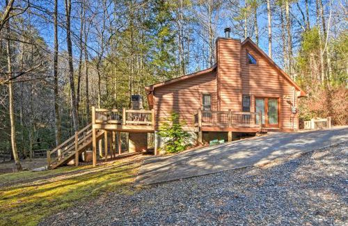 Blue Ridge Casa | Blue Ridge Mtns Creekside Cabin with Hot Tub and Pier!