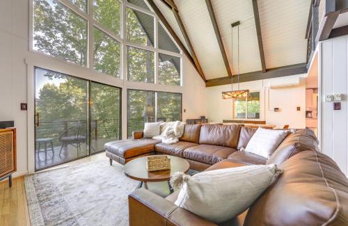Brevard Casa | Blue Ridge Pkwy View and Deck Brevard Home!