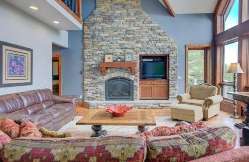 Chestnut Springs Casa | Blue Ridge Retreat with Wintergreen Advantage