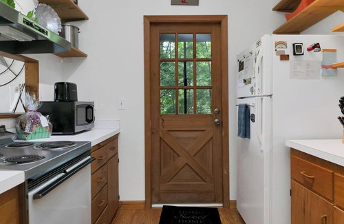 Brevard Cabina | Best Blue Ridge SUNSET VIEW in Brevard! Cabin on 12 acres, Firepit, Dogs Welcome