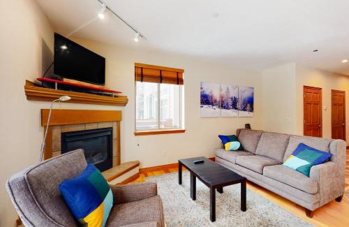 Willow Grove Apartamento | Blue River Townhome Unit D6
