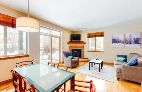 Willow Grove Apartamento | Blue River Townhome Unit D6