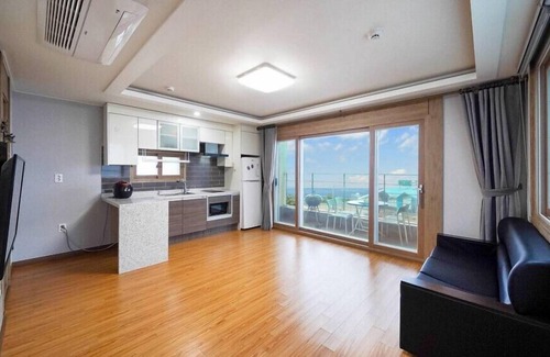 Yeongdeok Apartamento | Blue Road Town Pension (Bada-dong)