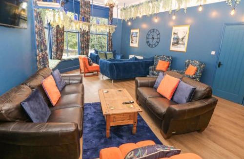 New Mills Casa | Blue Ron's