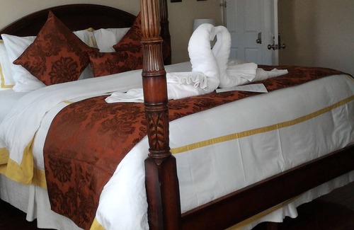 Historic Old Town Cama Y Desayuno | Blue Skies Bed and Breakfast