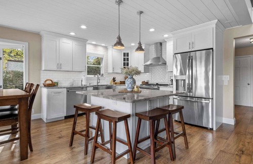 Alden Casa | Blue Sky Clam Cottage