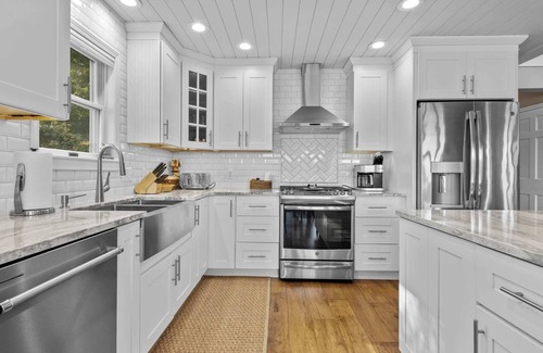 Alden Casa | Blue Sky Clam Cottage