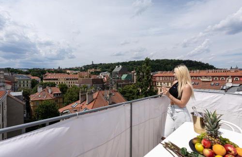 Smichov Apartamento | Blue Sky Residence