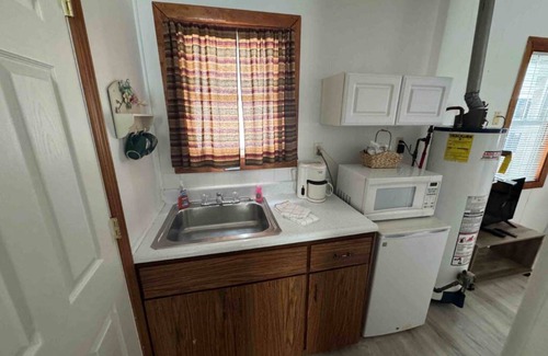 Port Austin Hotel | Blue Spruce Motel