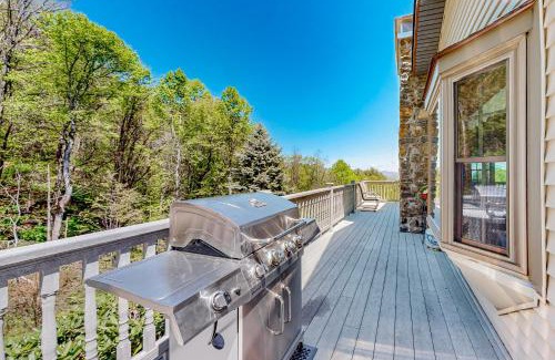 Waynesville Casa | Blue Spruce Retreat