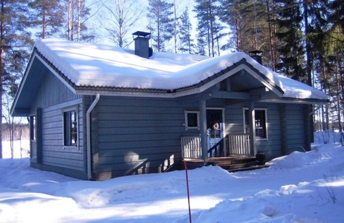 Hiukkajoki Casa | Blue vacation home
