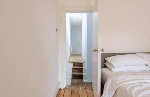 Forest Gate Casa | Blue Valley House