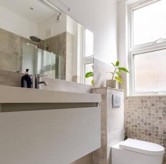 Forest Gate Casa | Blue Valley House