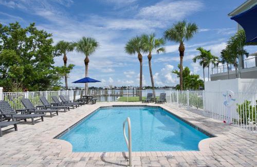 Fort Myers Beach Casa | Blue View by Sun Palace Vacations
