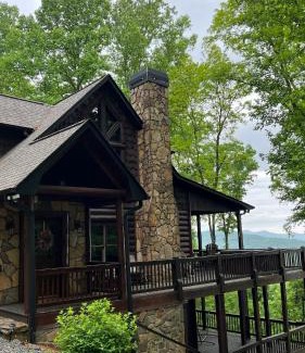 Morganton Casa | Blue View Lodge, Mountain Views & Movie Theater