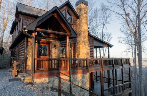 Morganton Casa | Blue View Lodge, Mountain Views & Movie Theater