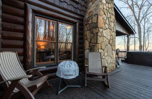 Morganton Casa | Blue View Lodge, Mountain Views & Movie Theater