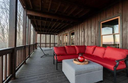 Morganton Casa | Blue View Lodge, Mountain Views & Movie Theater